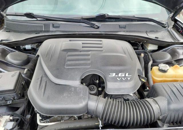 2017 DODGE CHARGER SXT