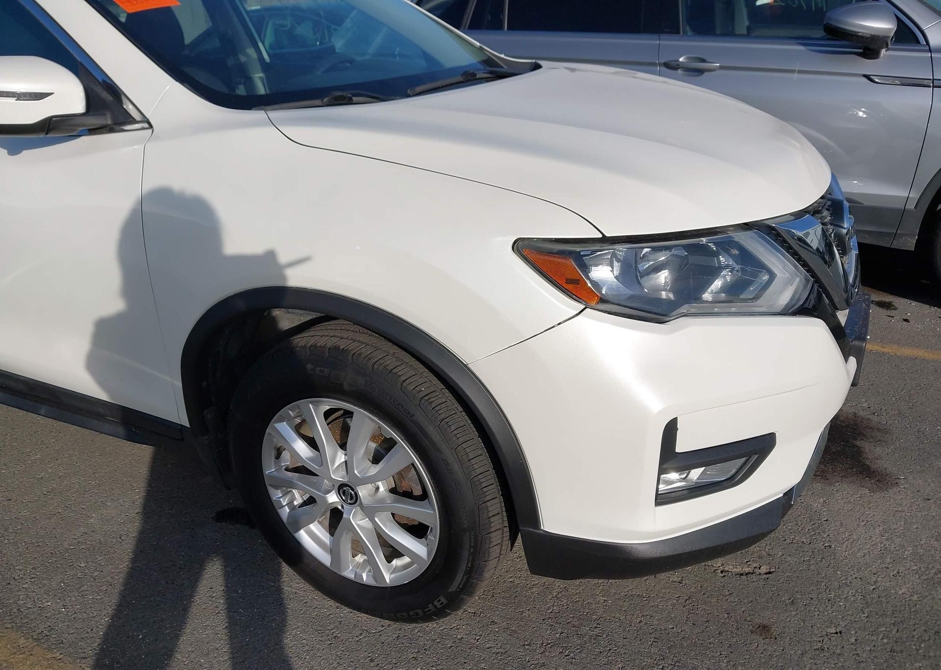 2017 NISSAN ROGUE