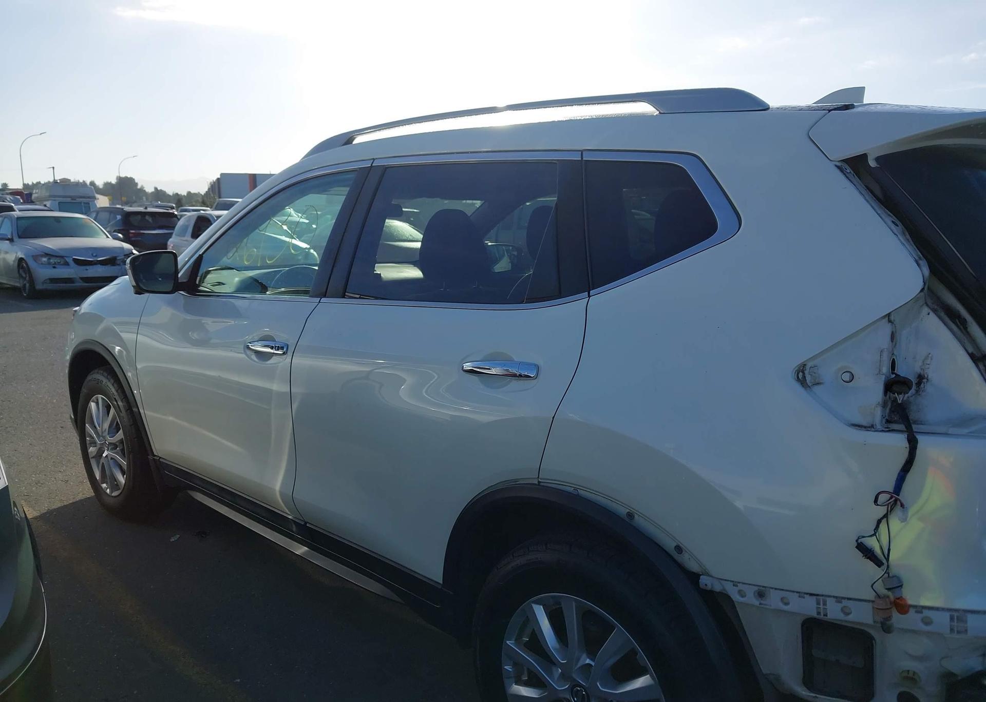 2017 NISSAN ROGUE