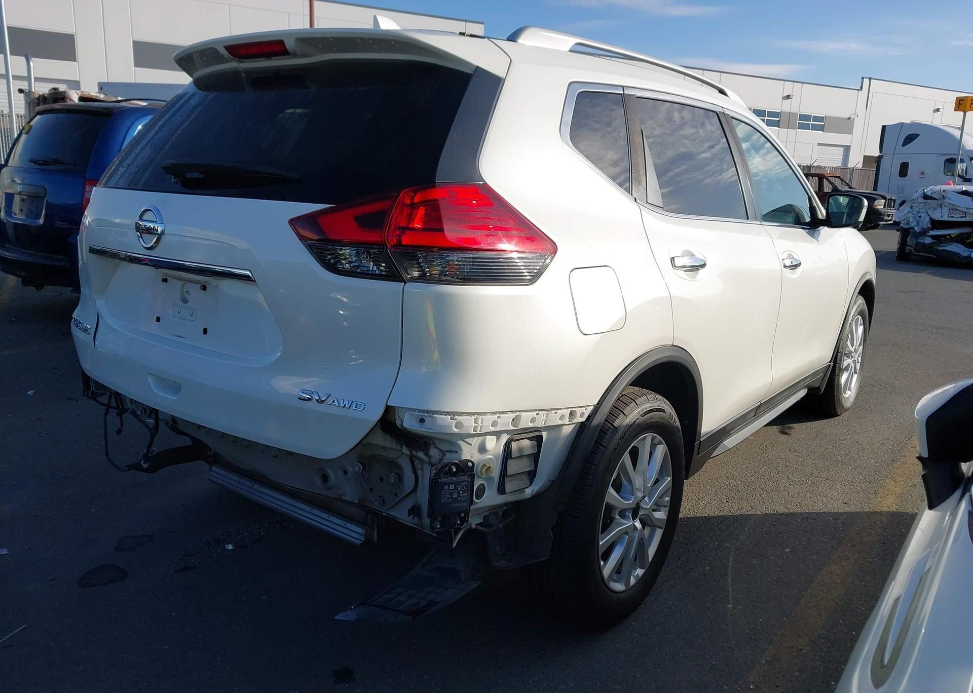 2017 NISSAN ROGUE
