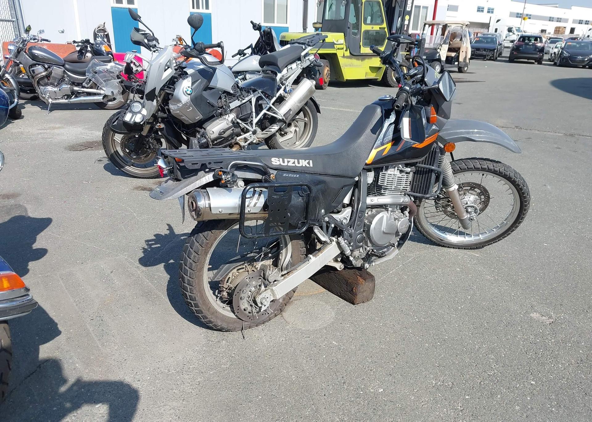2023 SUZUKI DR650 SE