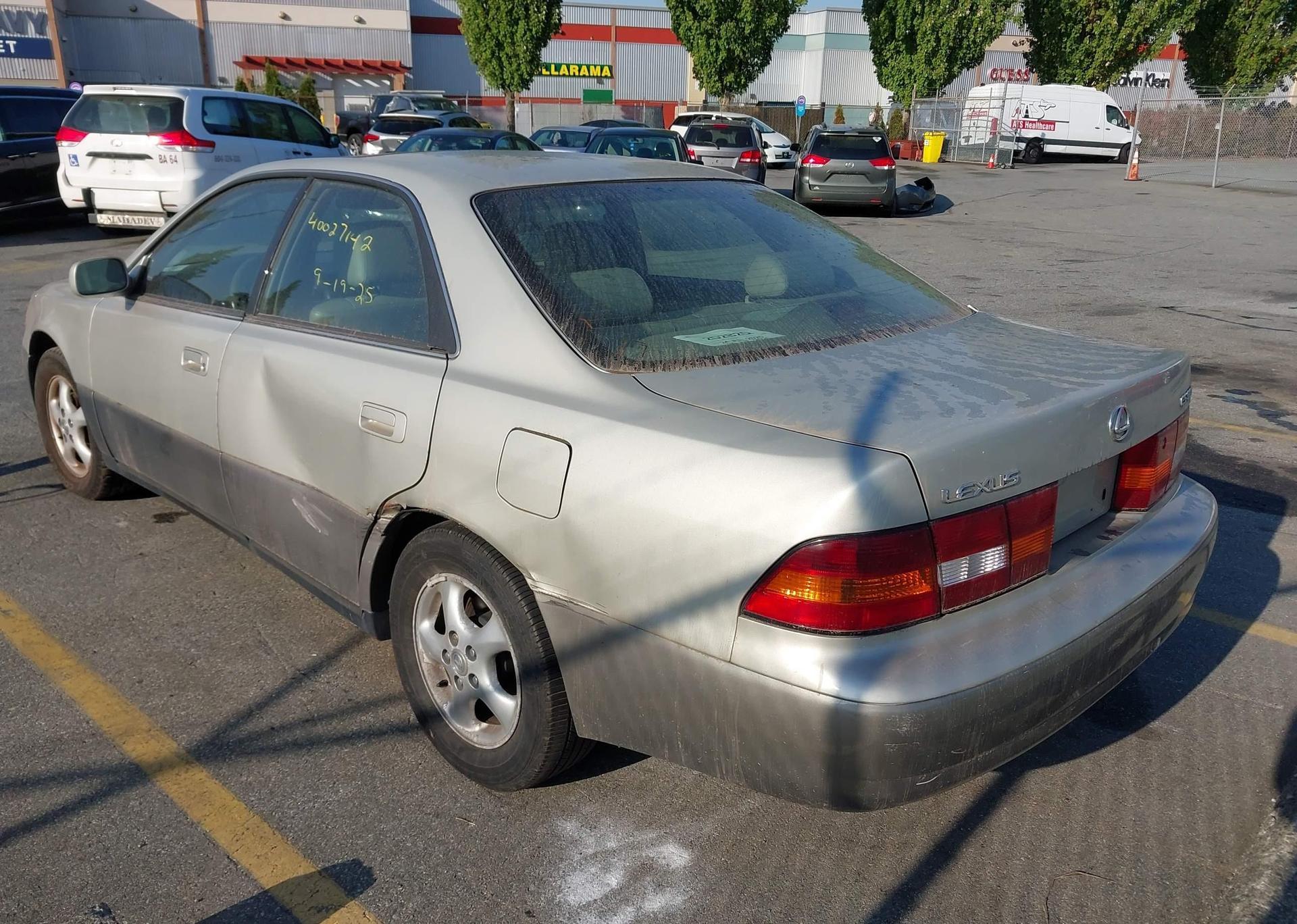 1998 LEXUS ES 300