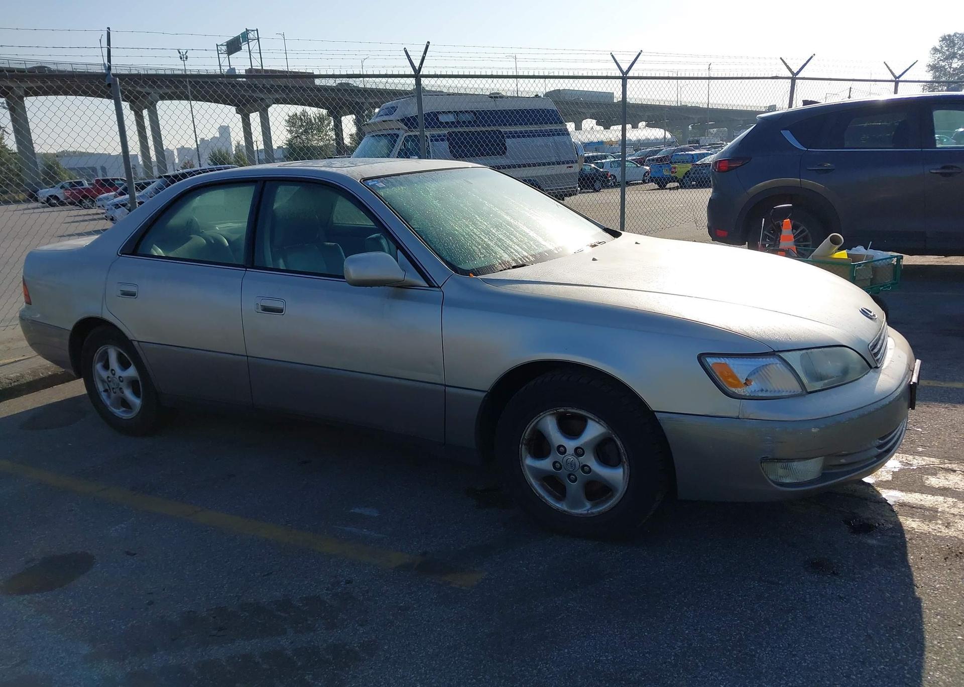 1998 LEXUS ES 300