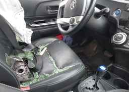 2016 TOYOTA Prius c