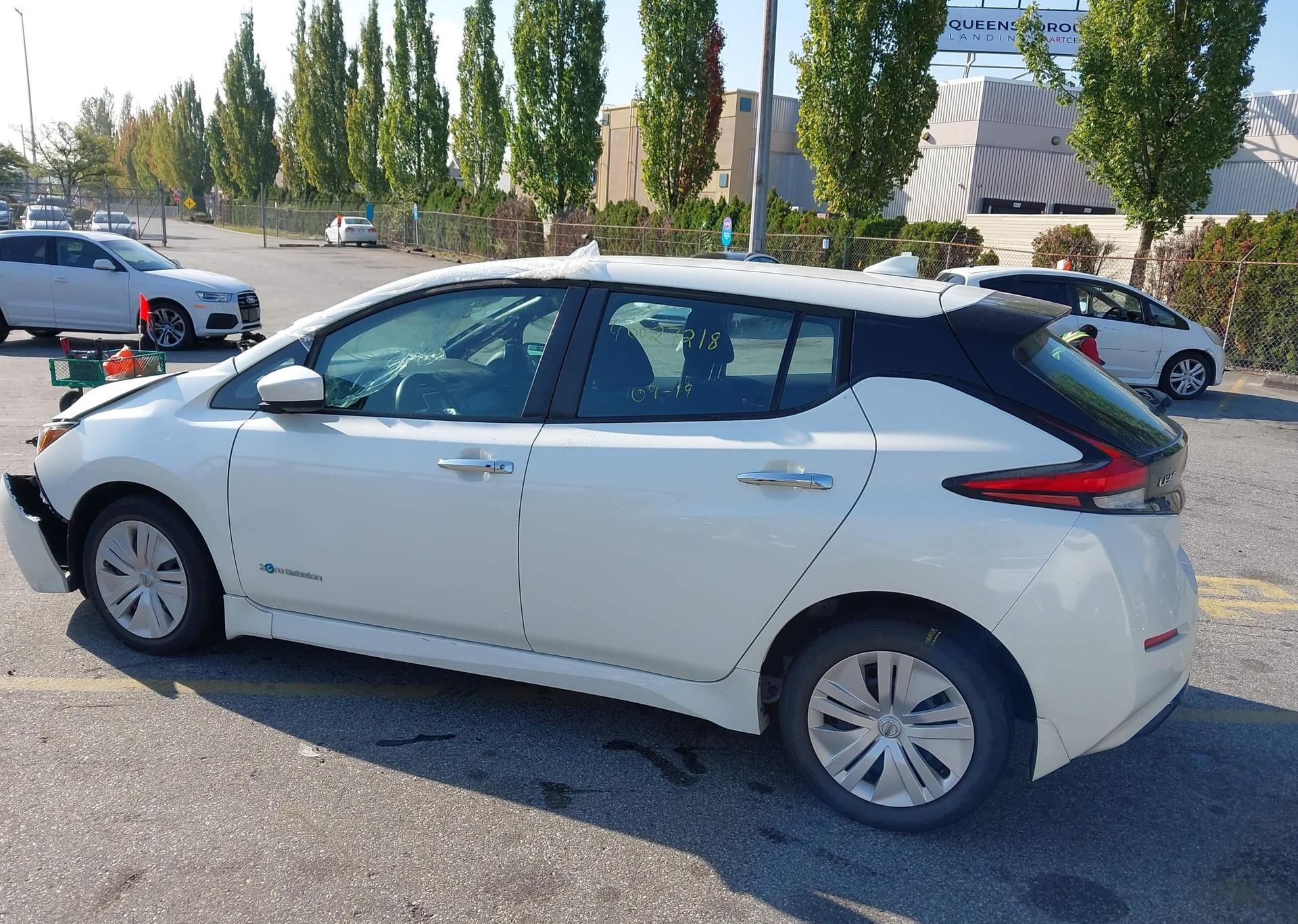 2018 NISSAN LEAF
