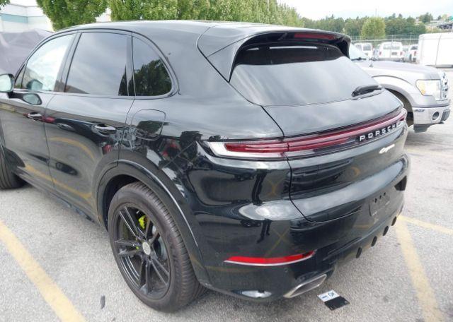 2024 PORSCHE CAYENNE E-HYBRID