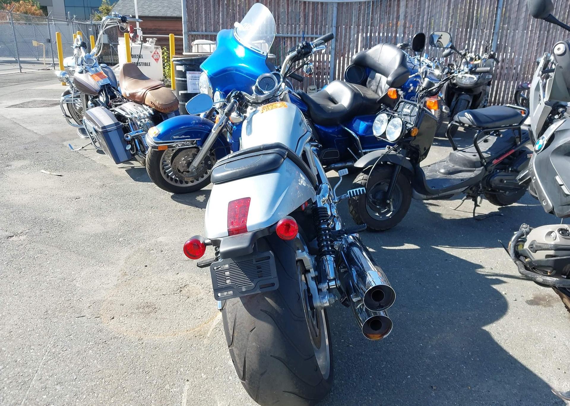 2012 HARLEY-DAVIDSON VRSCDXA ANNIVERSARY