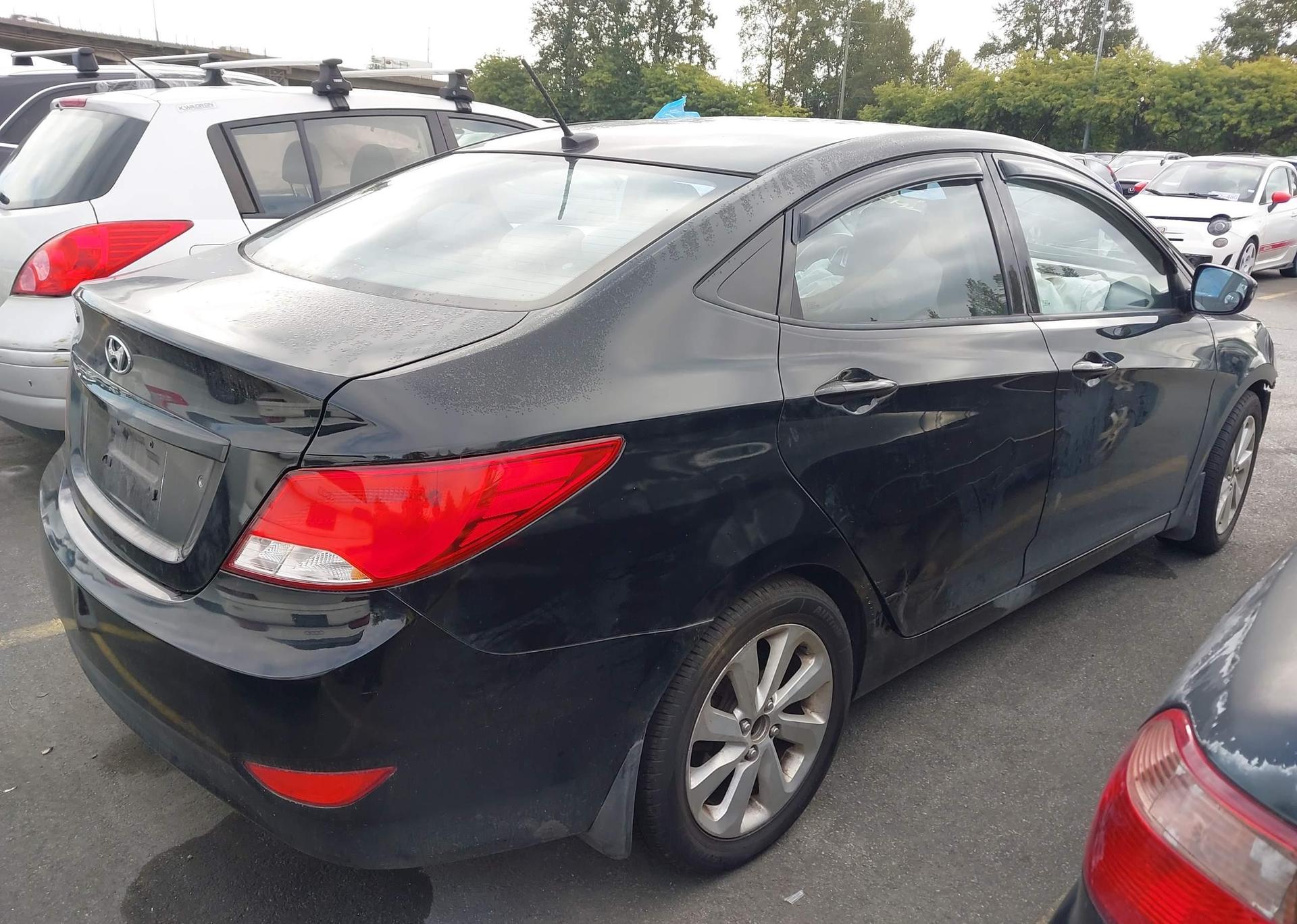2016 HYUNDAI ACCENT SE
