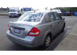 2010 NISSAN VERSA