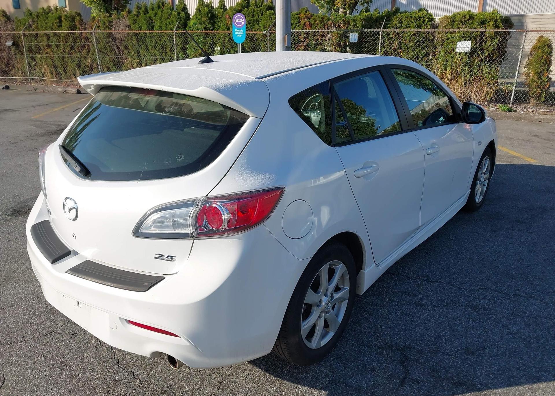 2010 MAZDA 3 S
