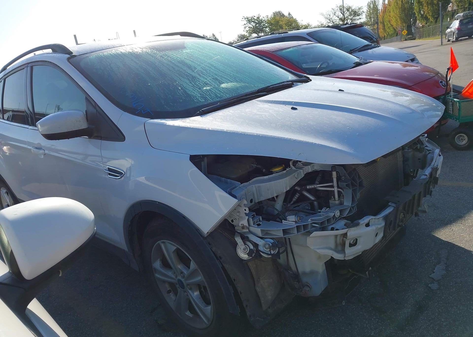 2016 FORD ESCAPE SE