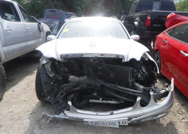 2003 MERCEDES-BENZ E 220