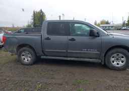 2014 NISSAN TITAN
