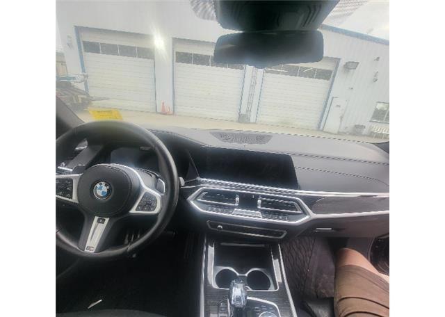2021 BMW X7