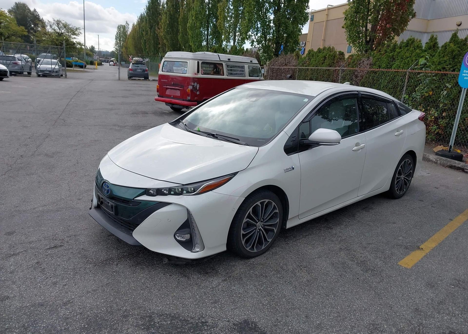 2019 TOYOTA PRIUS