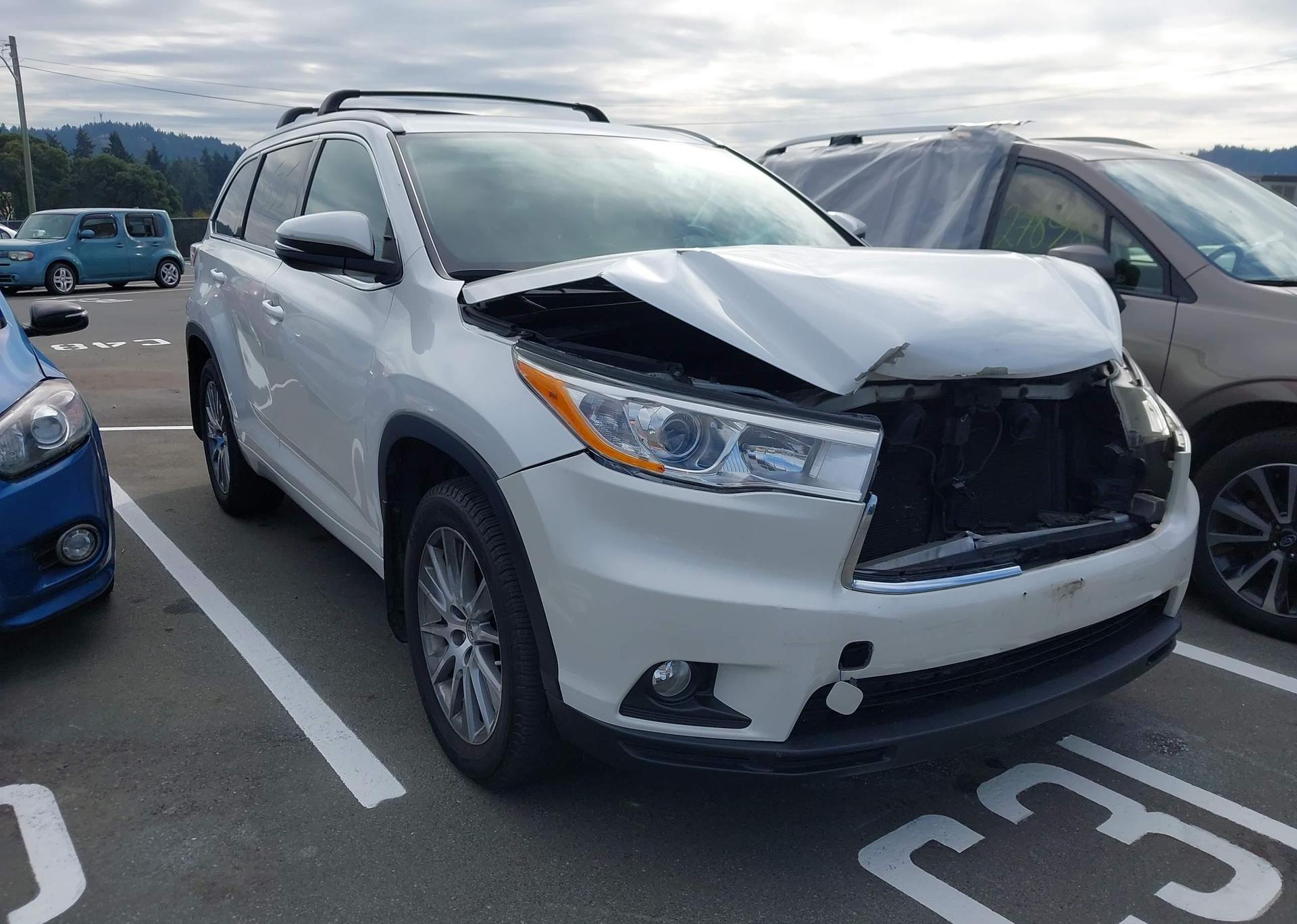 2015 TOYOTA highlander xle