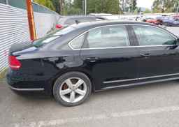 2015 VOLKSWAGEN PASSAT SE