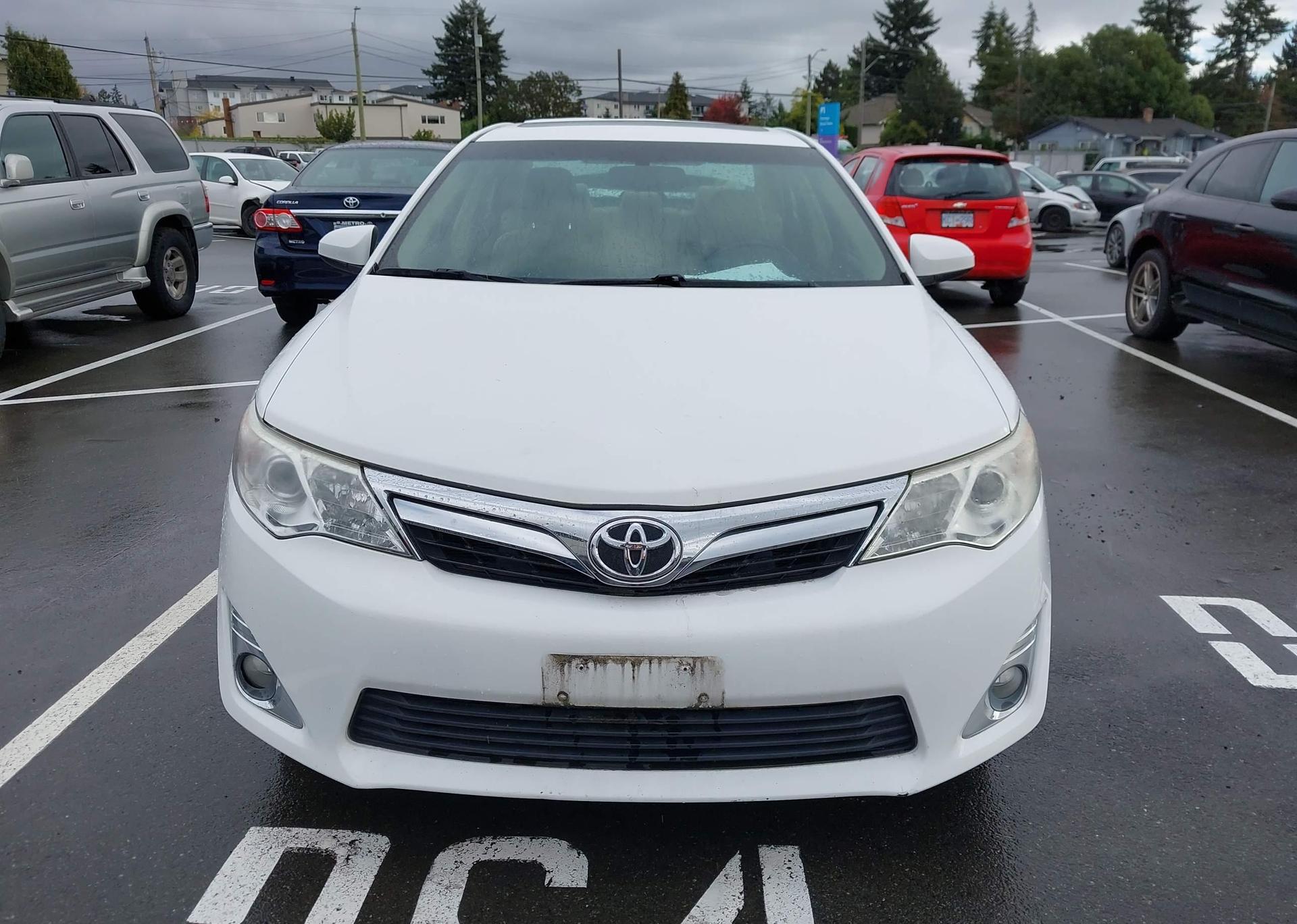 2012 TOYOTA CAMRY SE