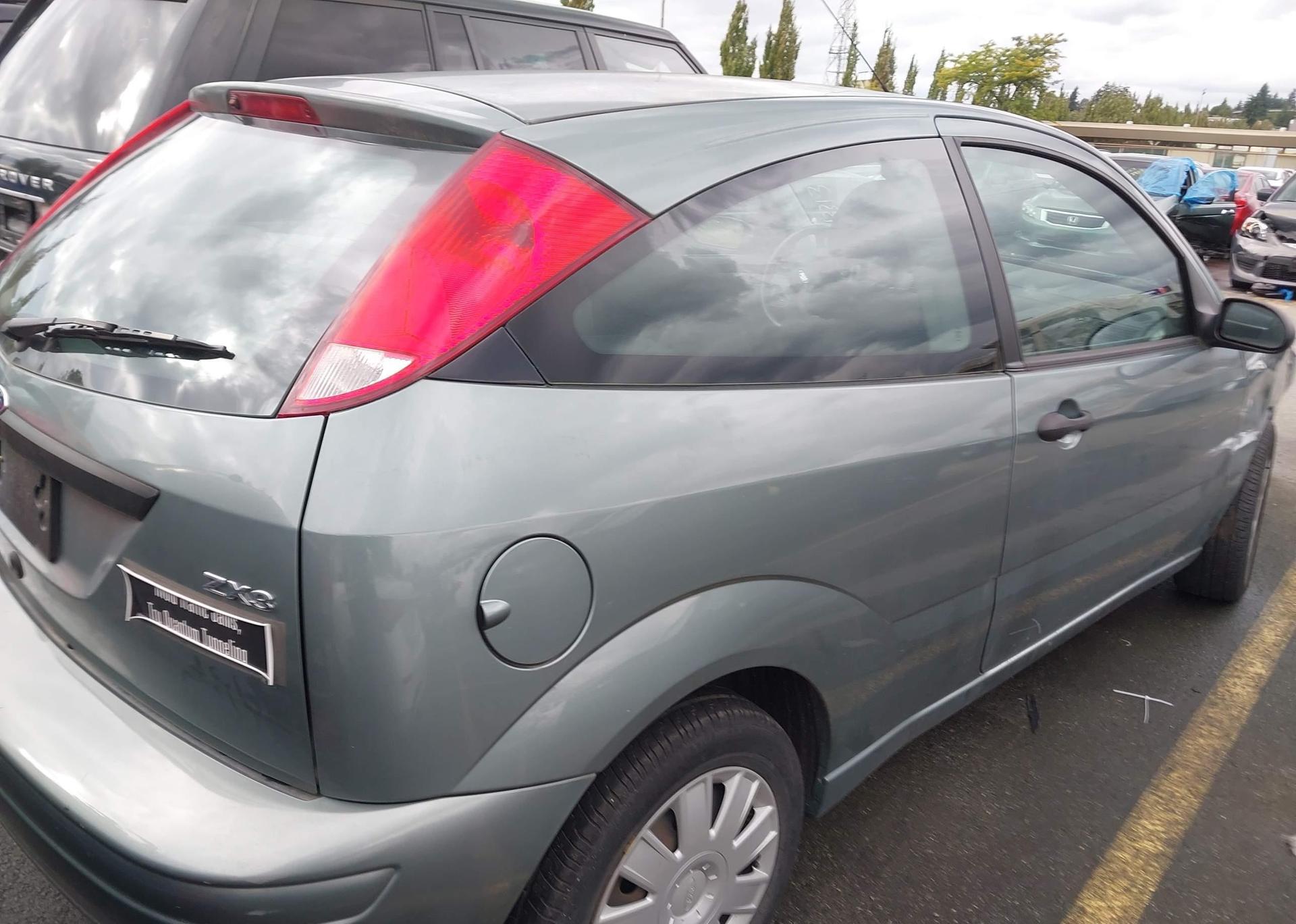 2005 FORD FOCUS ZX3