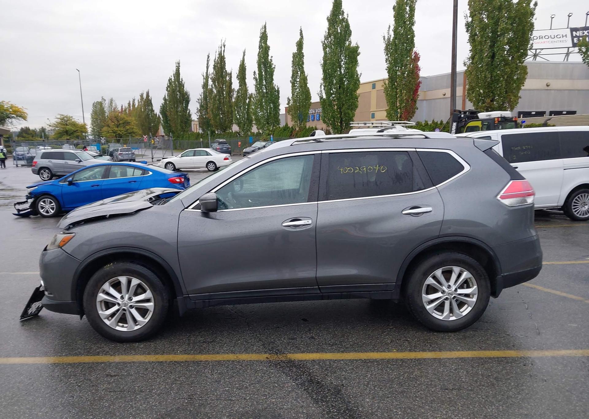 2014 NISSAN ROGUE