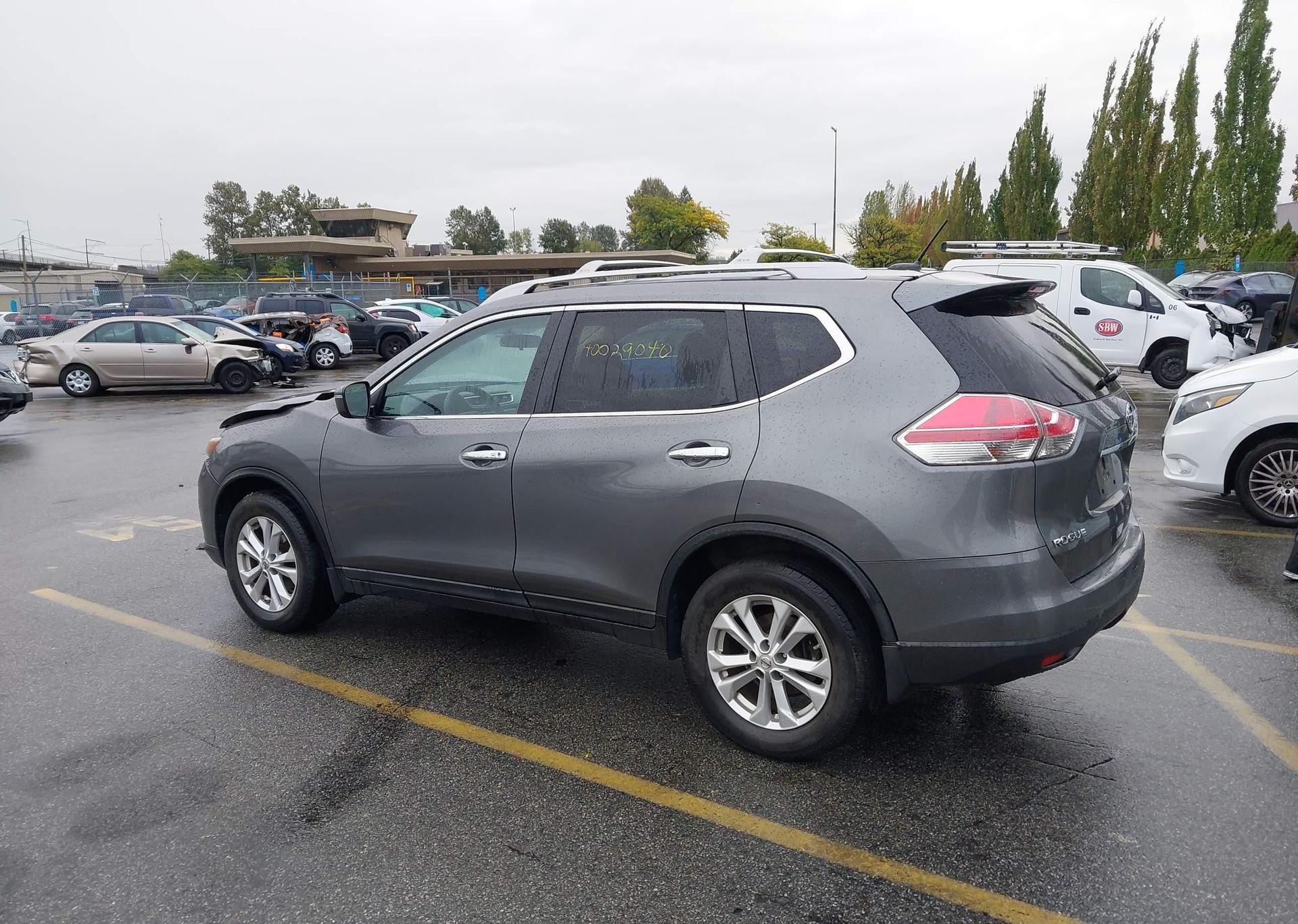 2014 NISSAN ROGUE