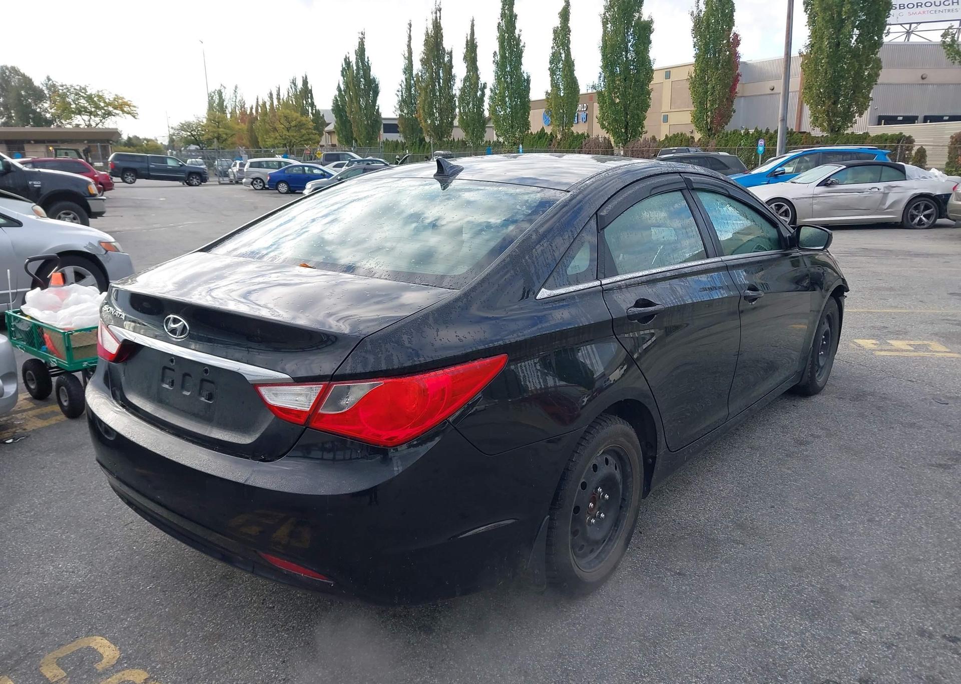 2012 HYUNDAI SONATA GLS