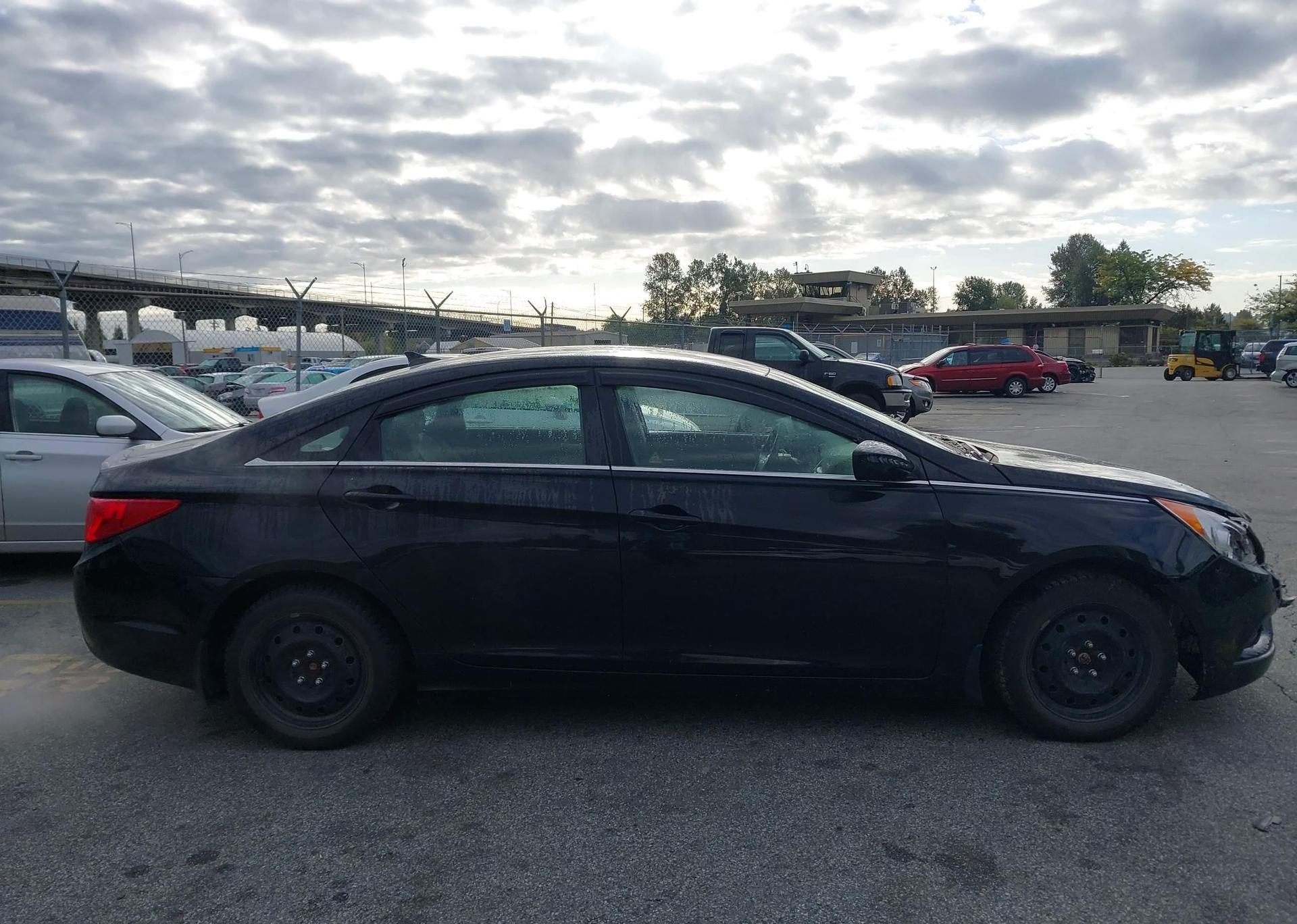 2012 HYUNDAI SONATA GLS