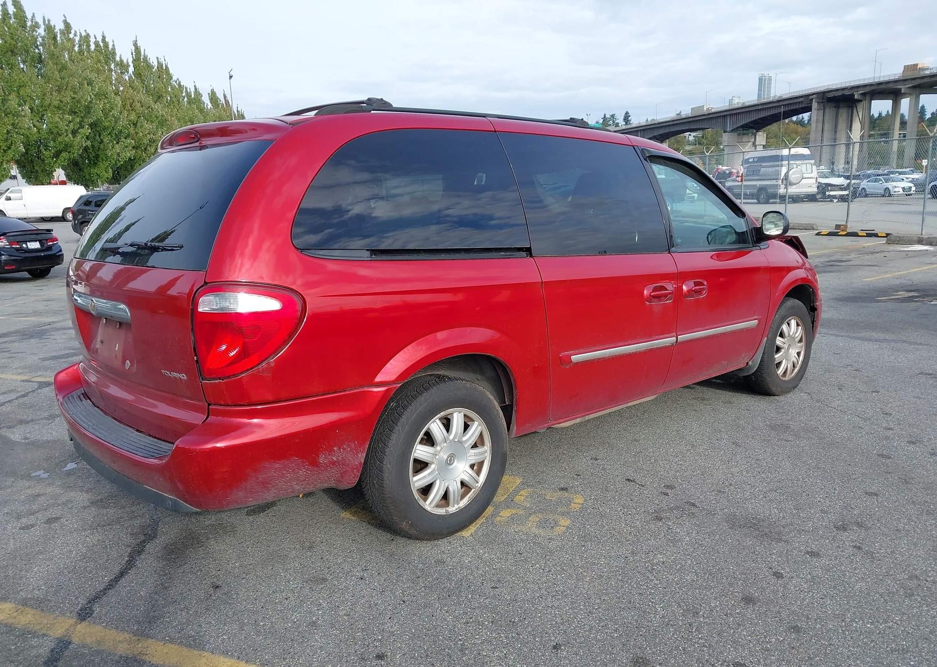 2006 CHRYSLER TOWN & COUNTRY TOURING