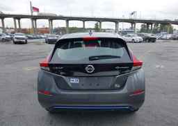 2022 NISSAN LEAF
