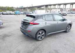 2022 NISSAN LEAF