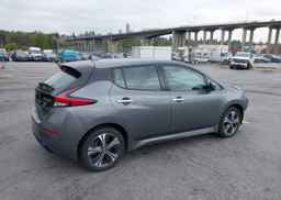 2022 NISSAN LEAF