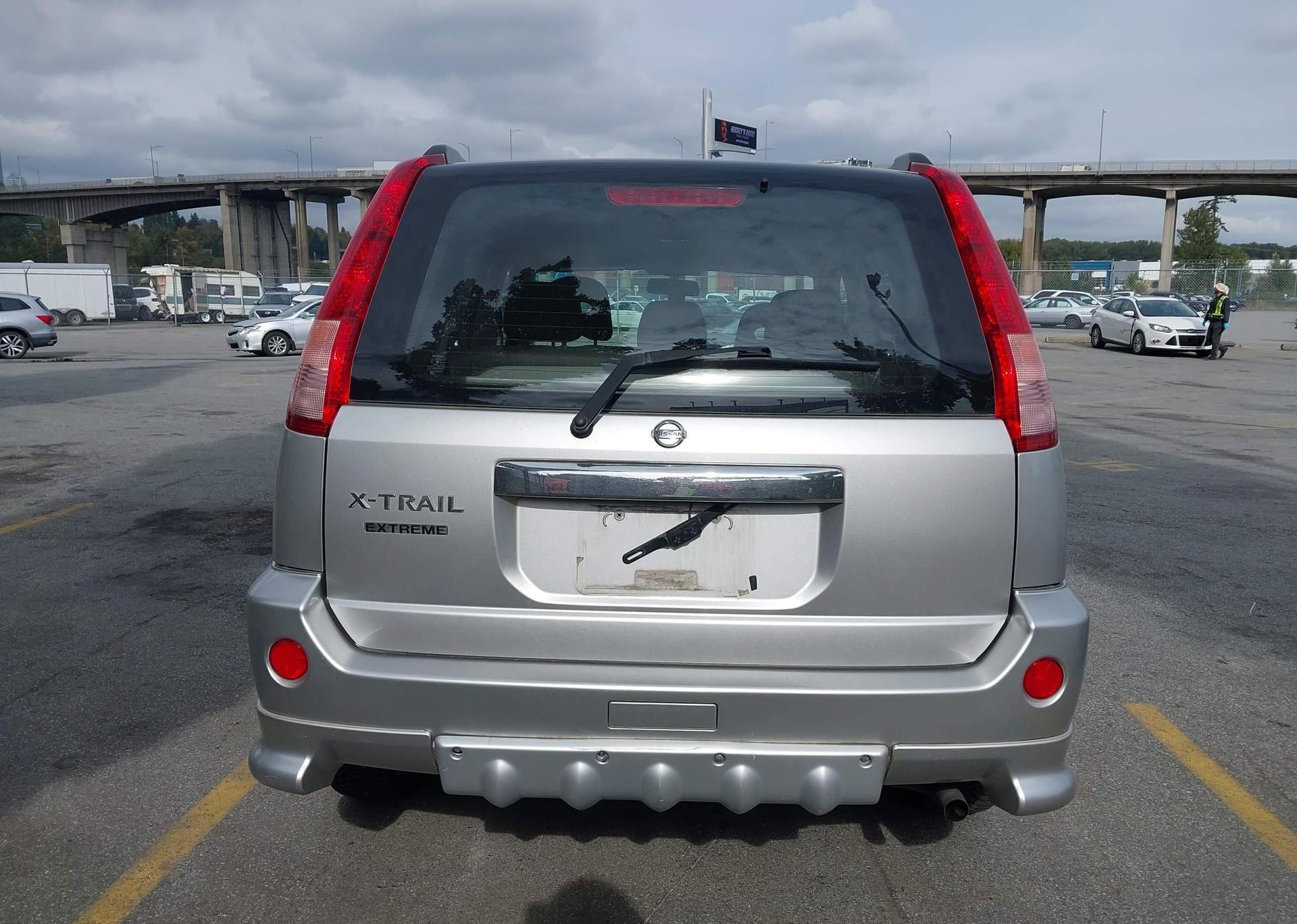 2006 NISSAN X-TRAIL XE