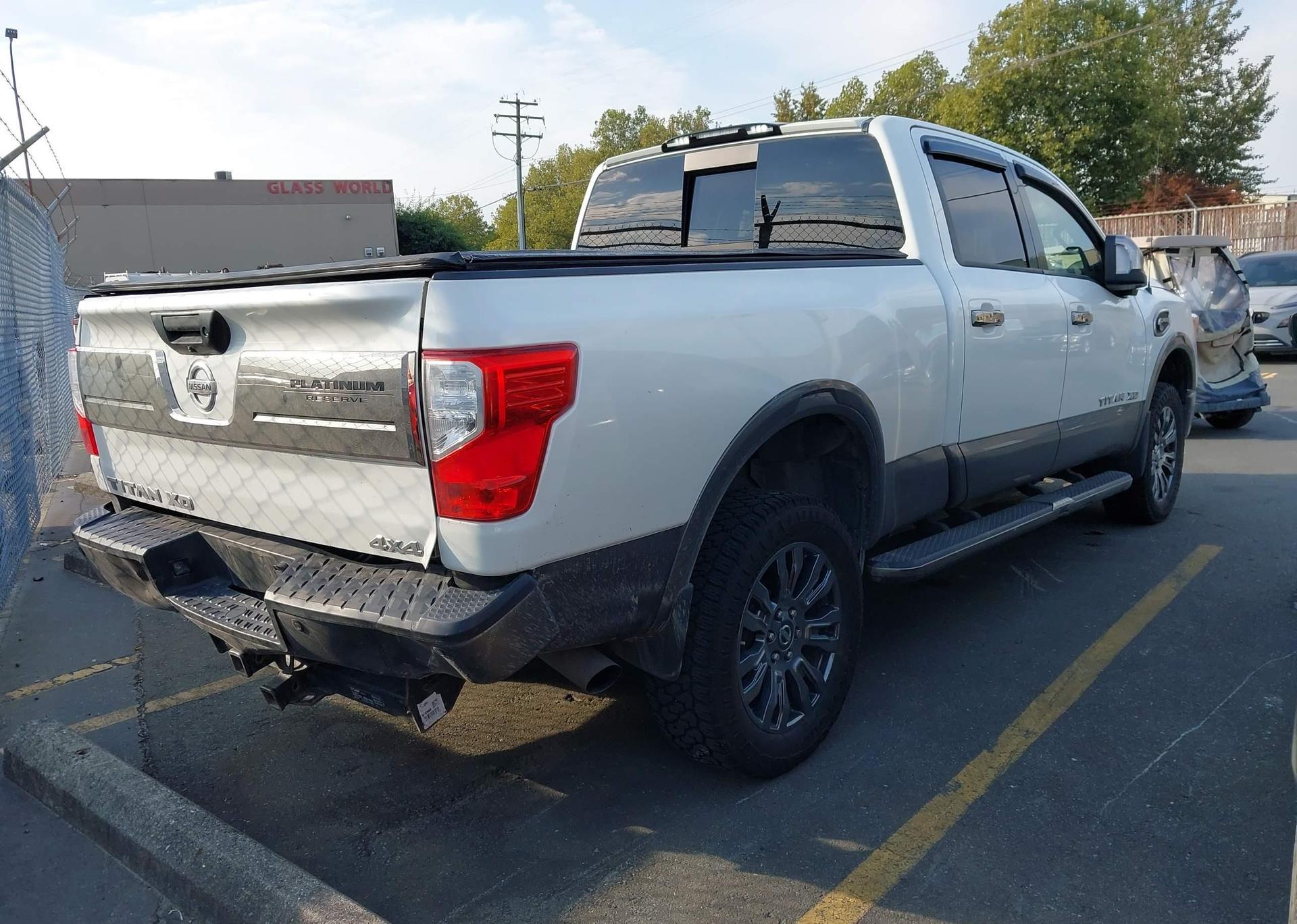 2016 NISSAN TITAN