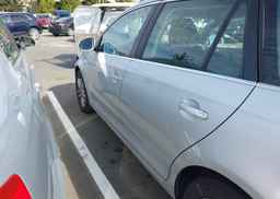 2011 VOLKSWAGEN GOLF