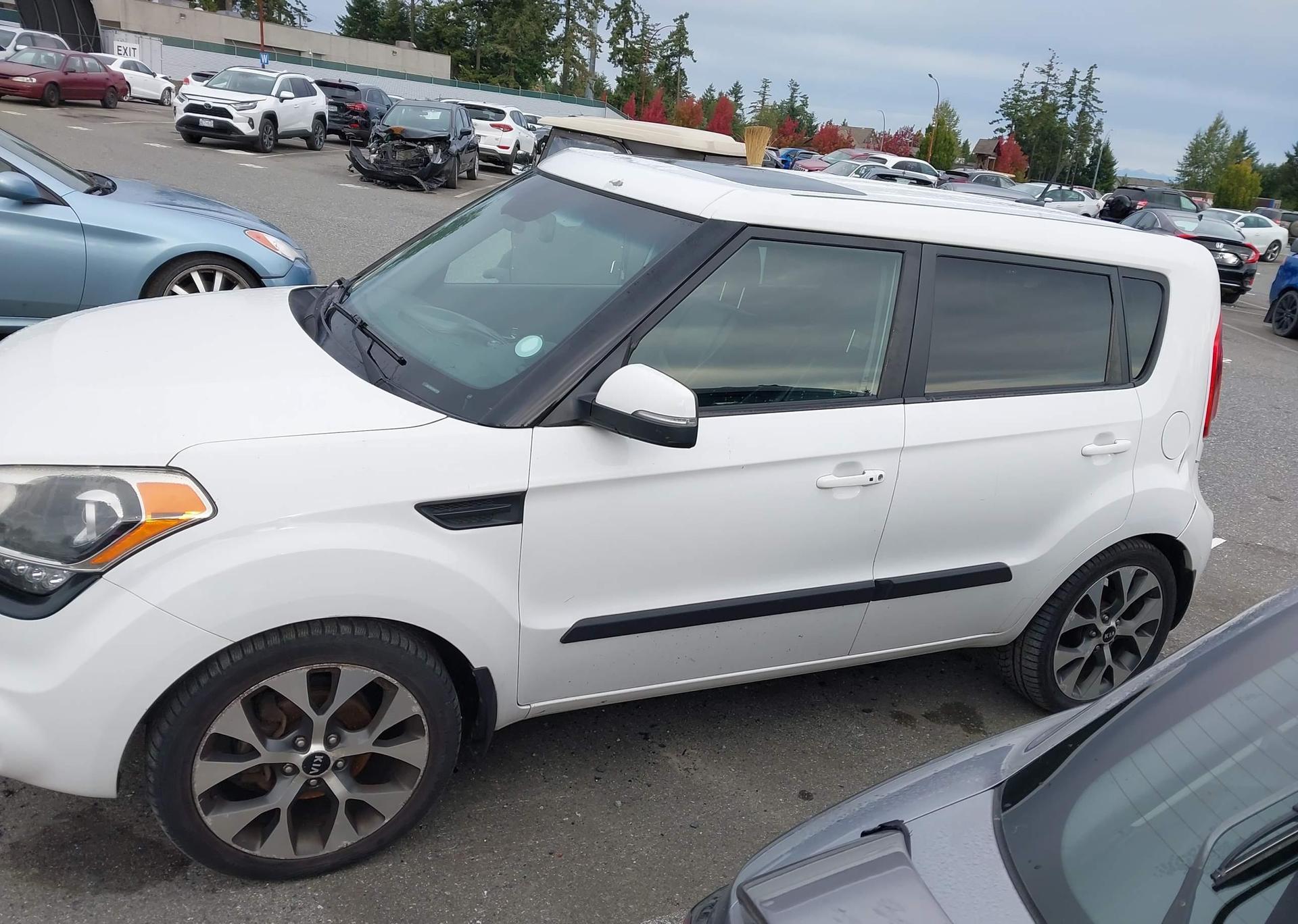2012 KIA SOUL +