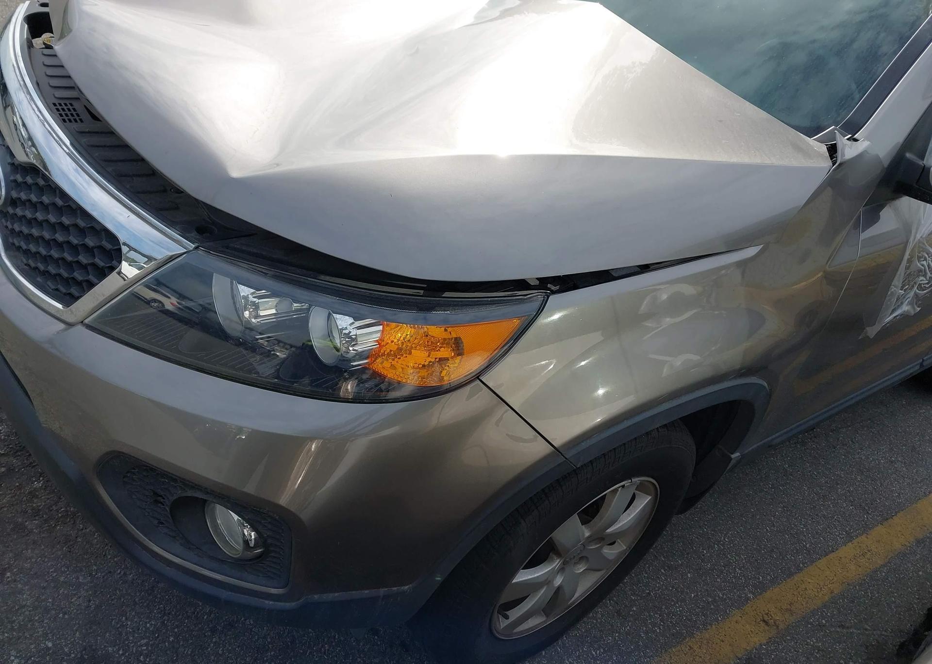 2012 KIA SORENTO LX