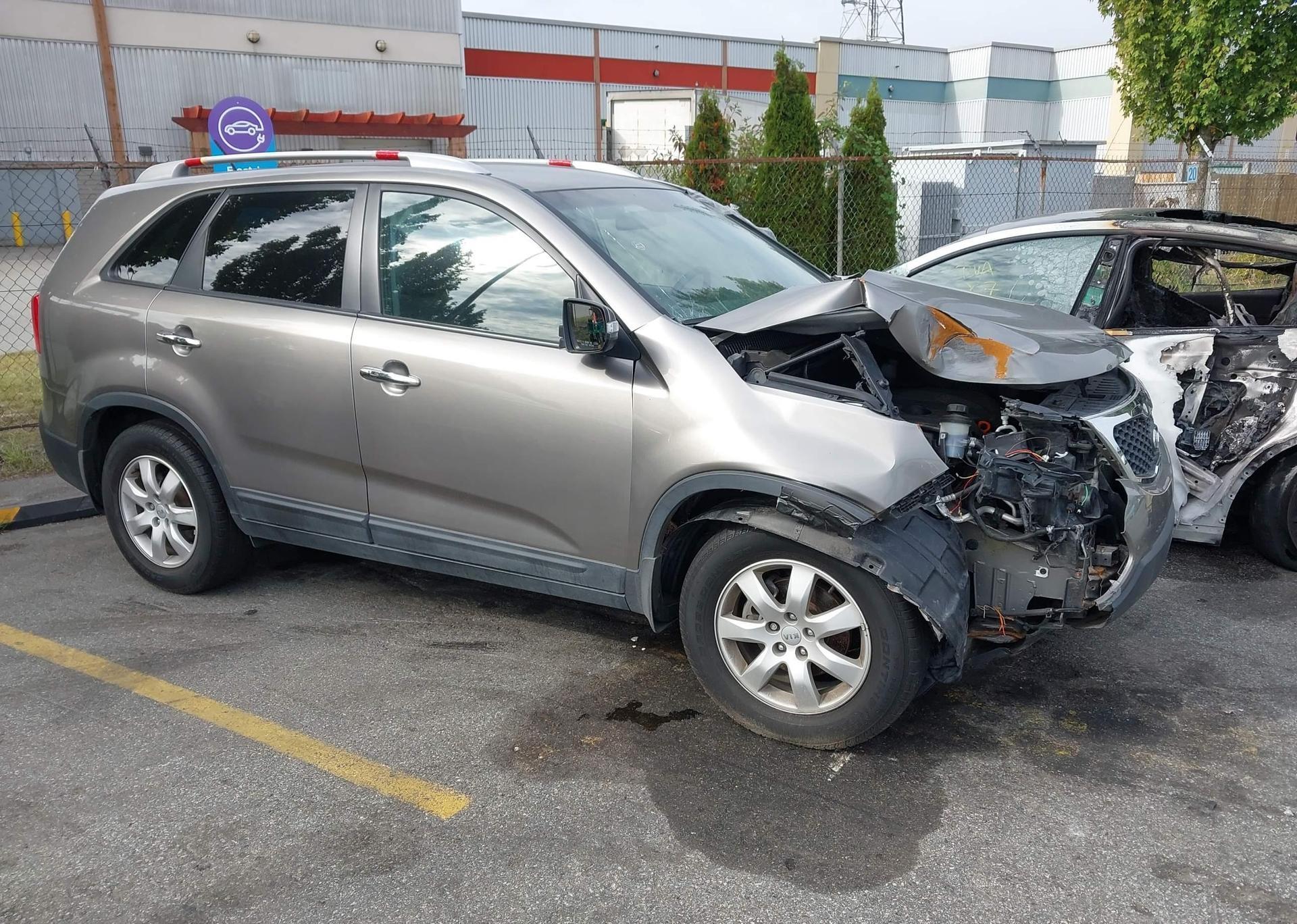 2012 KIA SORENTO LX