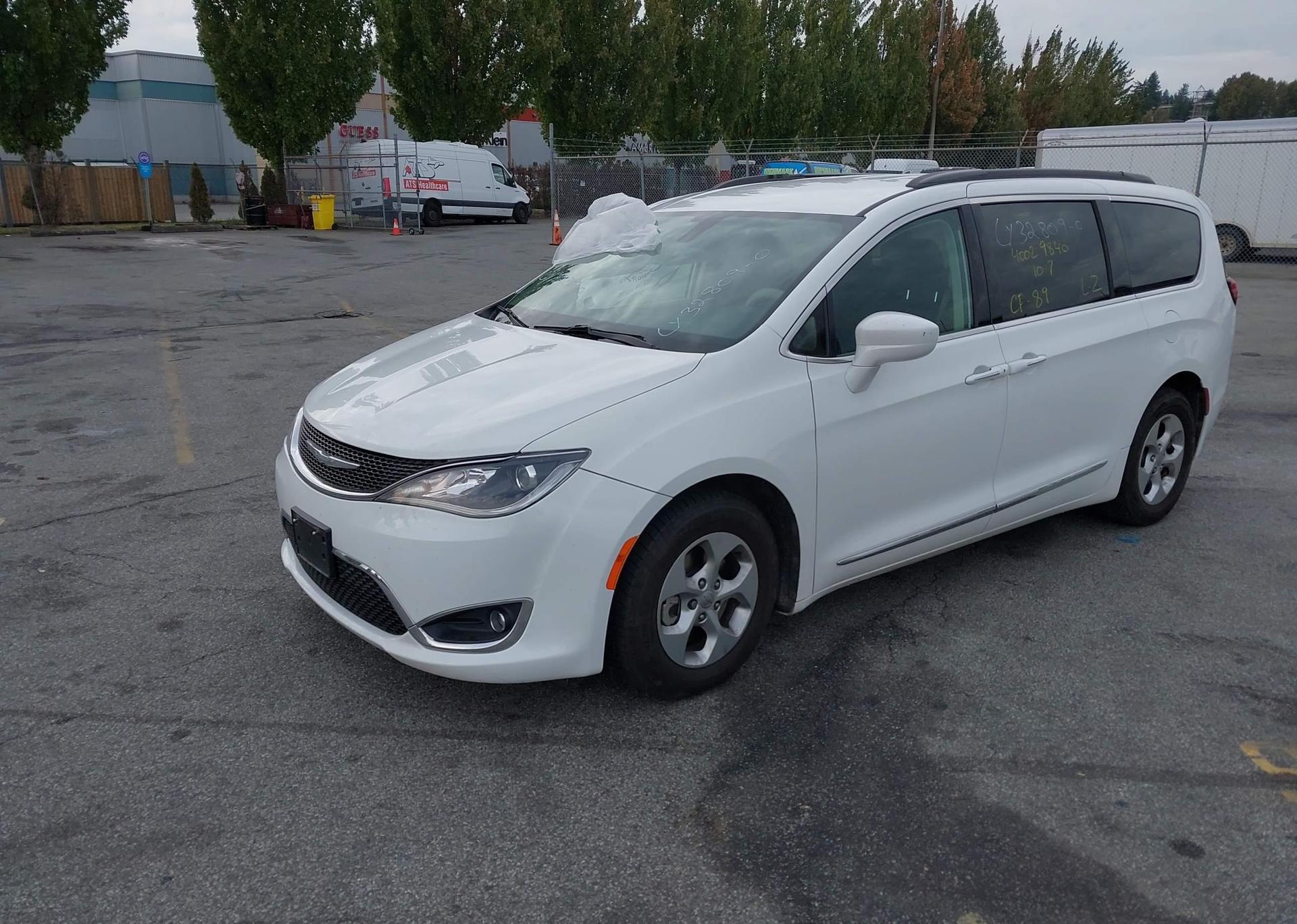 2017 CHRYSLER PACIFICA TOURING L