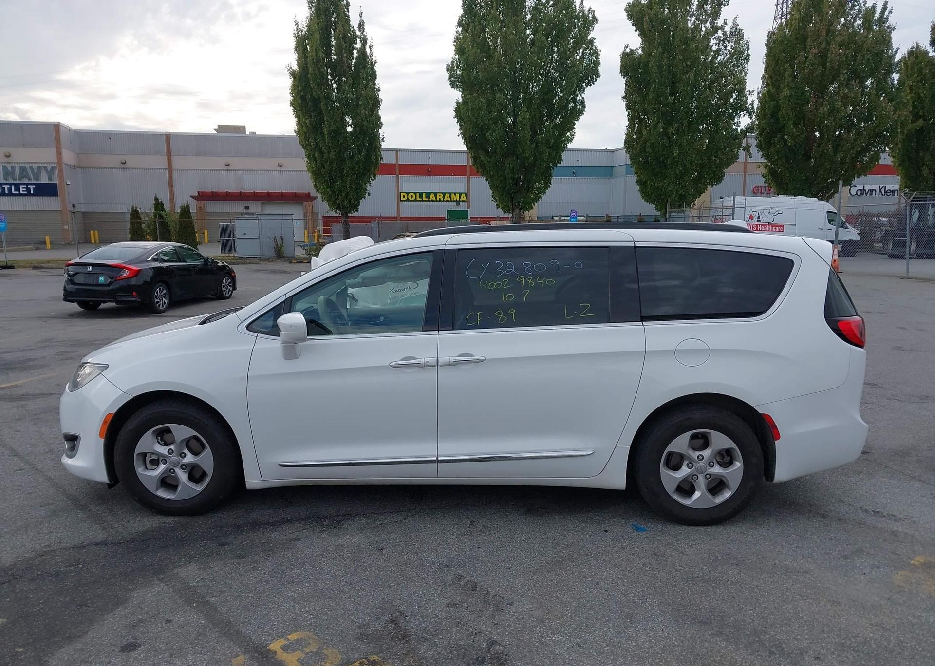 2017 CHRYSLER PACIFICA TOURING L