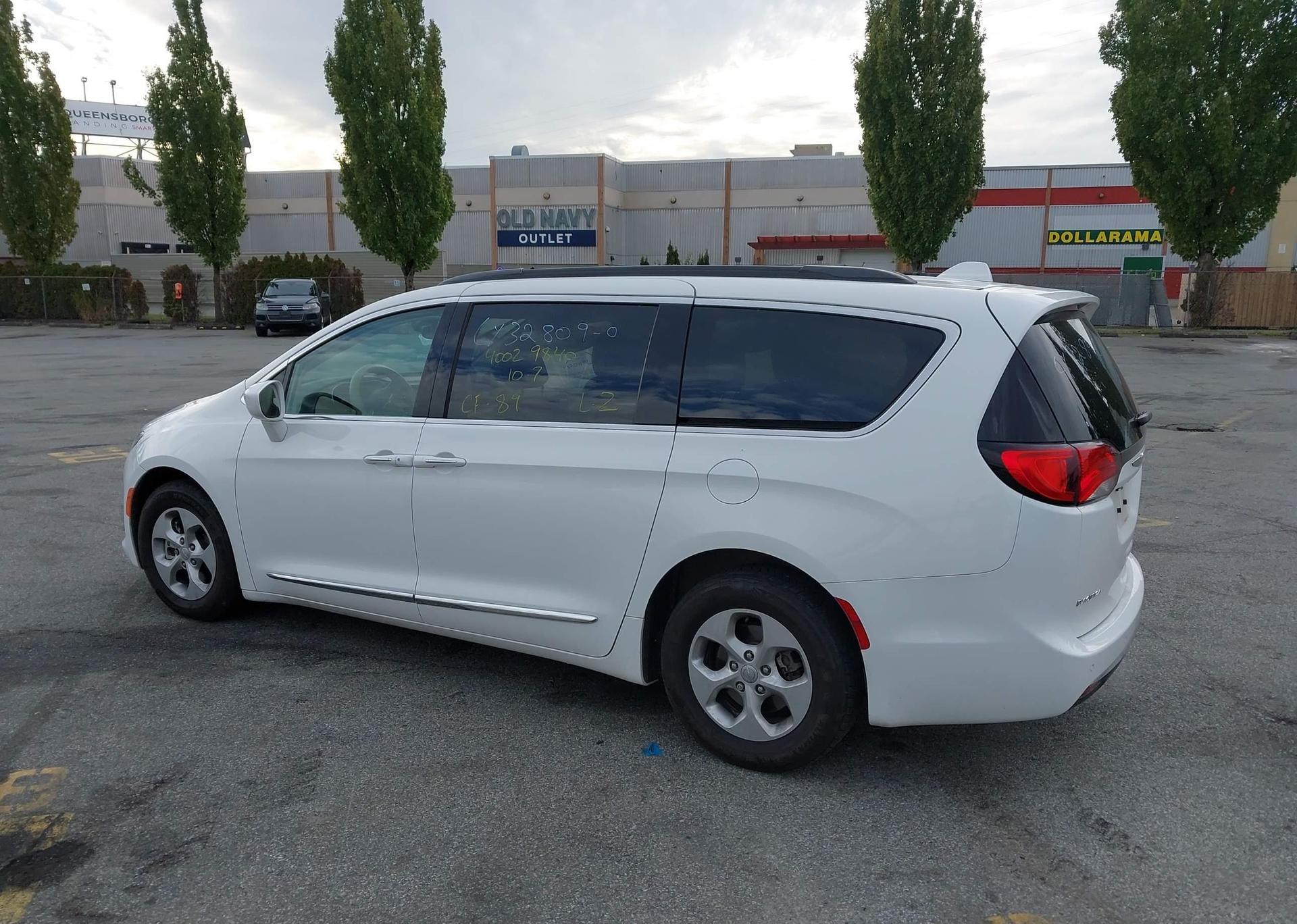 2017 CHRYSLER PACIFICA TOURING L