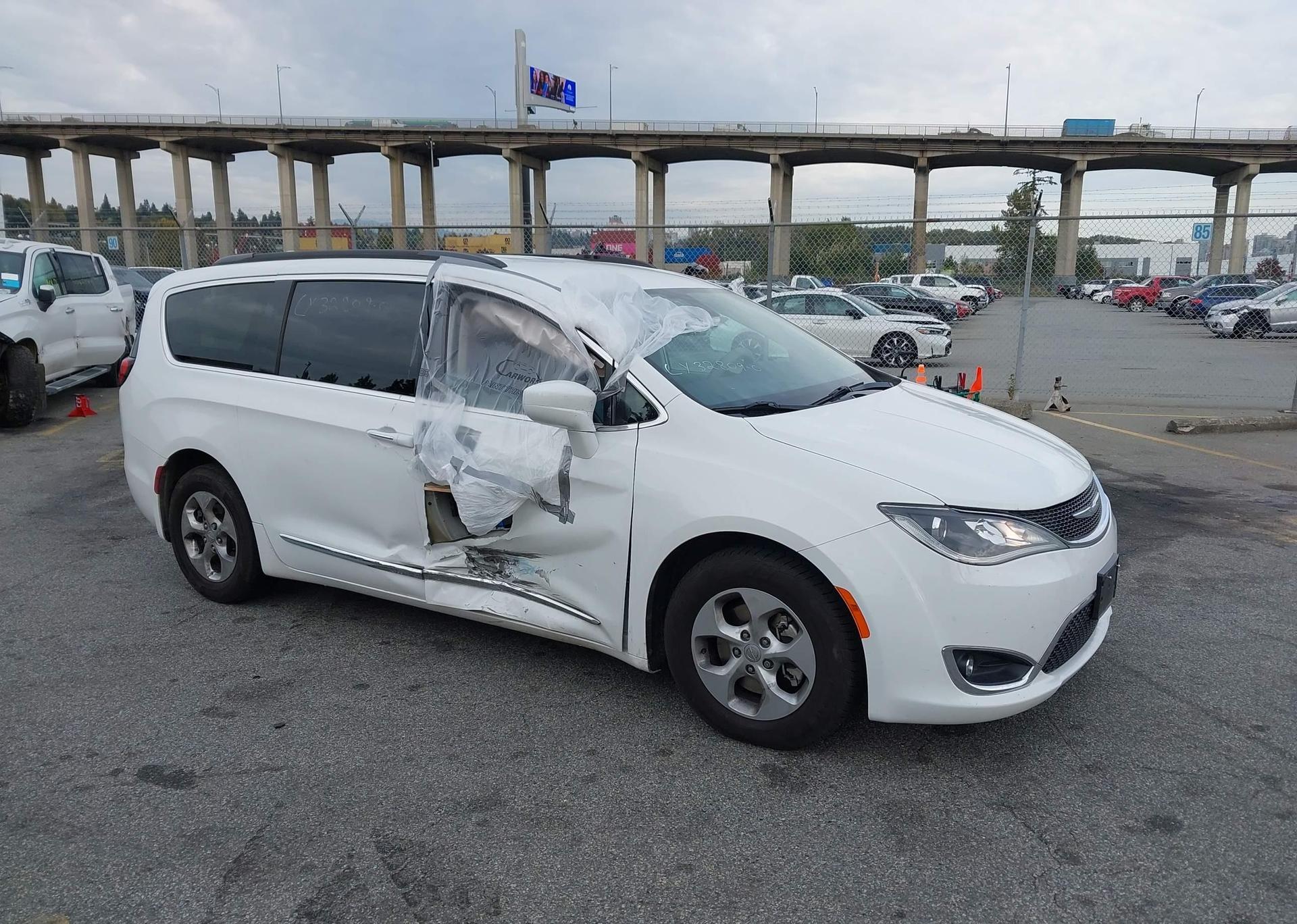 2017 CHRYSLER PACIFICA TOURING L
