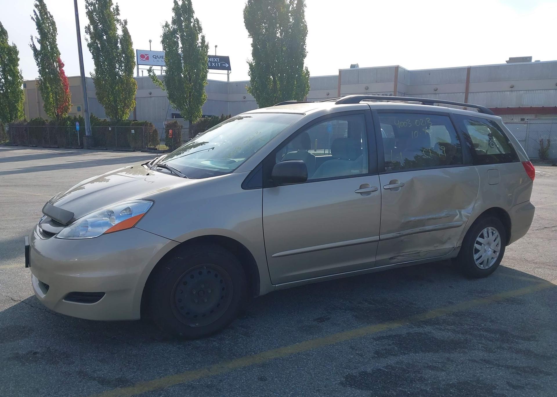 2008 TOYOTA SIENNA CE