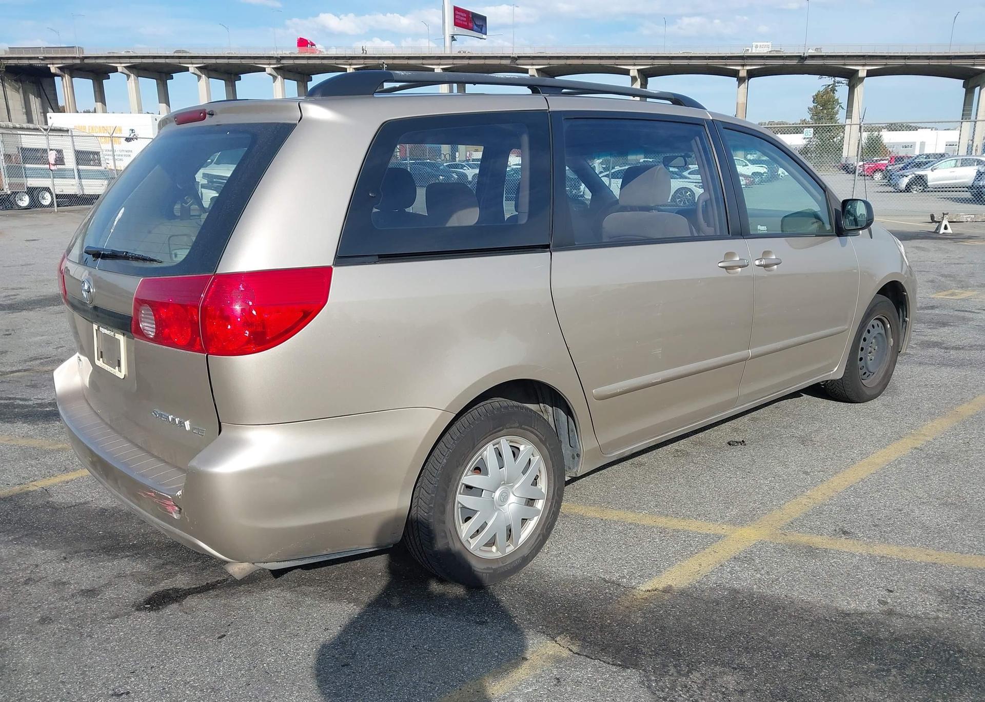 2008 TOYOTA SIENNA CE
