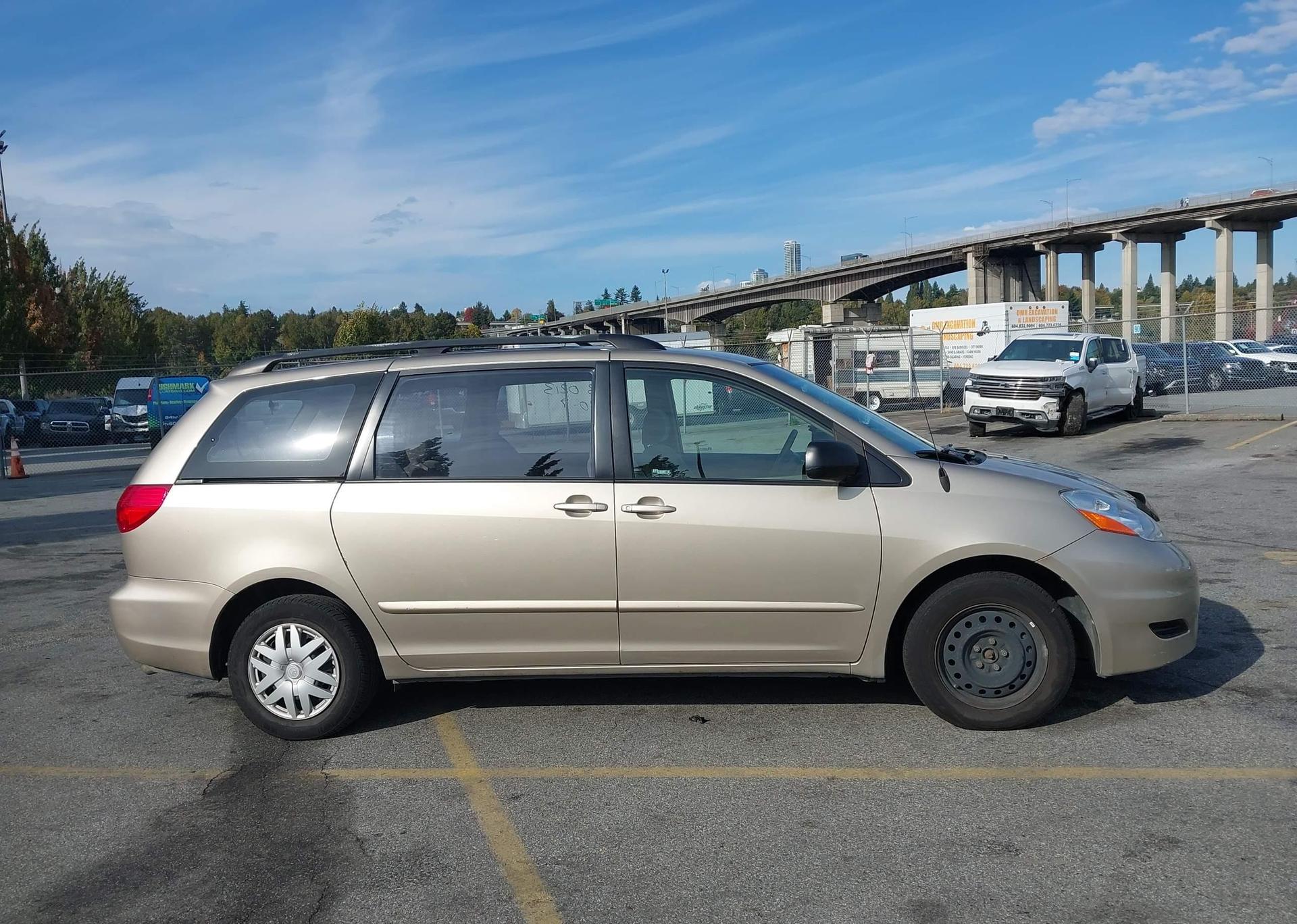 2008 TOYOTA SIENNA CE