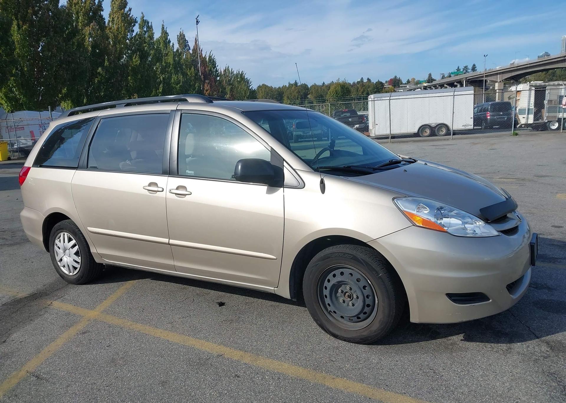 2008 TOYOTA SIENNA CE
