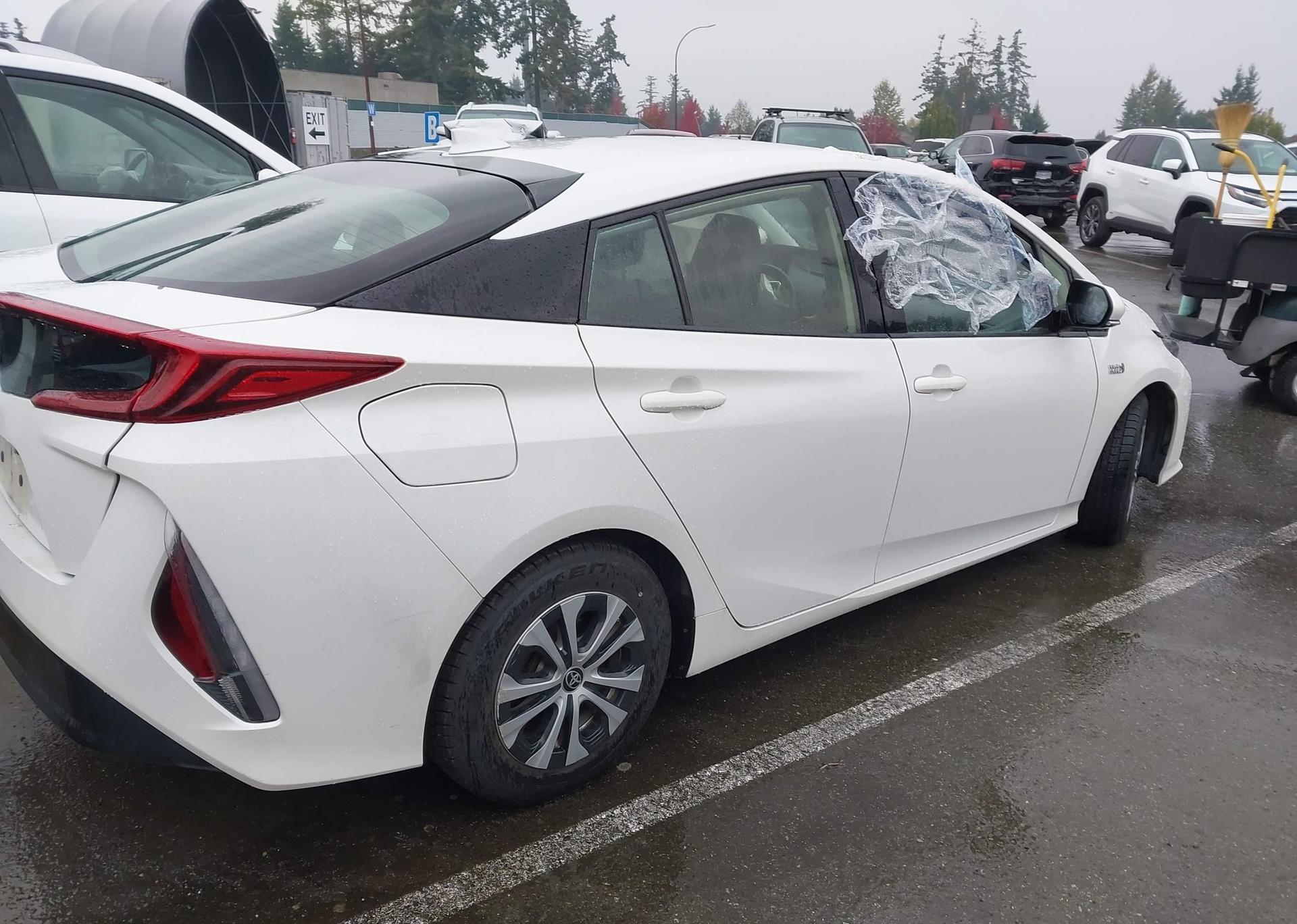 2020 TOYOTA PRIUS PRIME LE