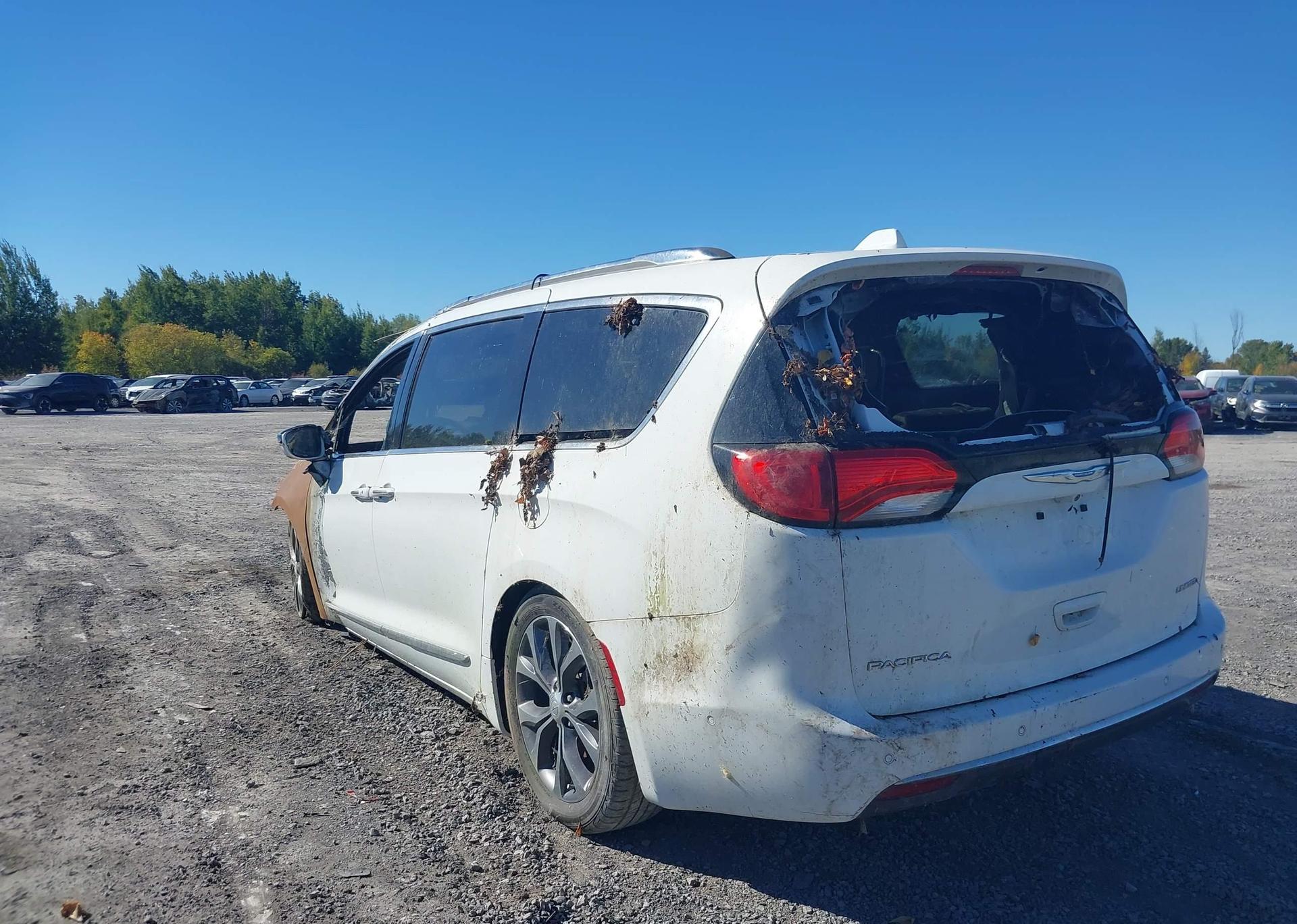 2017 CHRYSLER PACIFICA LIMITED